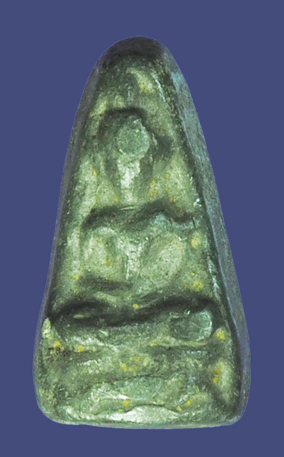 *39575 พระหล่อหลวงพ่อดำ วัดกุฏี ปราจีนบุรี เนื้อชินตะกั่ว เก่า 13