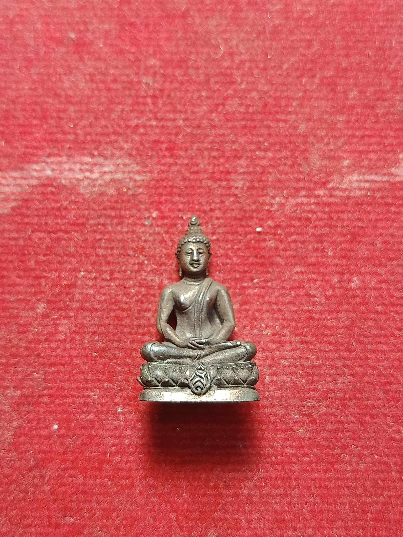 พระชัยวัฒน์ สมเด็จย่า 90 พรรษา ปี2533 พร้อมกล่อง (SKU-02964)