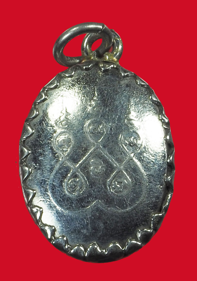 *33876 ล็อกเก็ตหลวงพ่อกุหลาบ ไม่ทราบที่และปีสร้าง 3