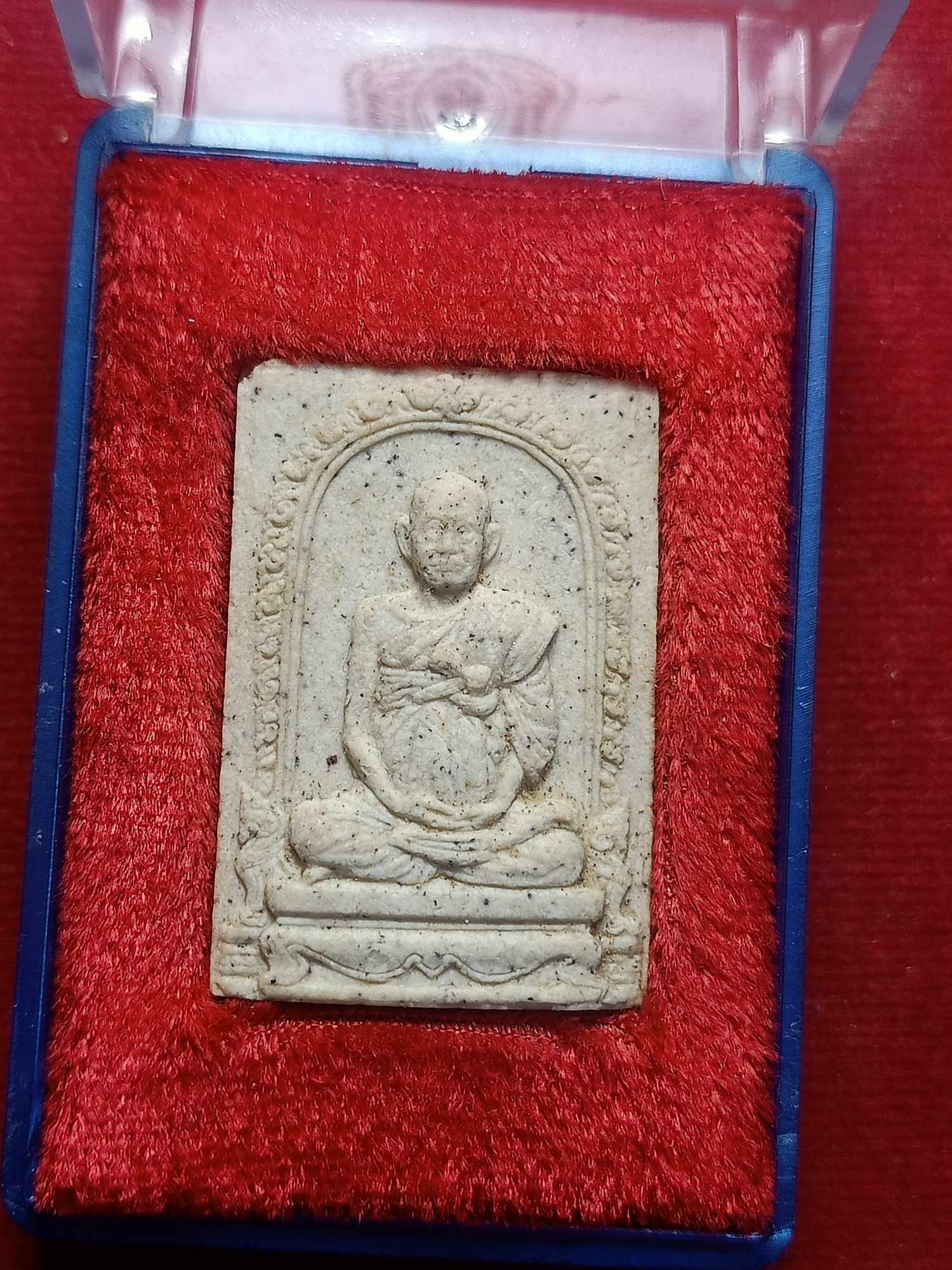 พระสมเด็จอนุสรณ์ 122 ปี สมเด็จพระพุฒจารย์โต วัดระฆังโฆสิตาราม กทม. ปี 2537 พร้อมกล่อง (SKU-03476)