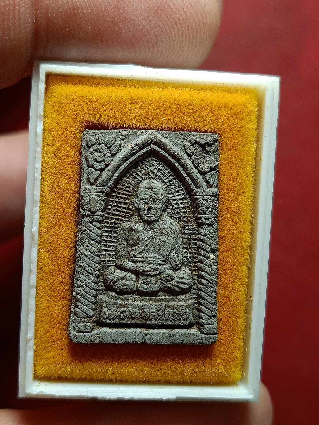พระเนื้อว่านหลวงพ่อศรีแก้ว วัดห้วยเงาะ จ.ปัตตานี ปี 2536 พร้อมกล่อง (SKU-12122)