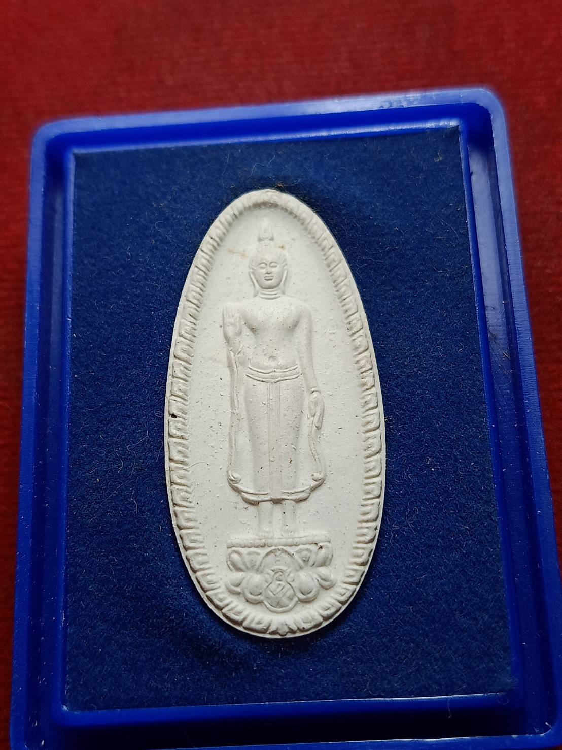 พระพุทธกาญจนพรสยามภูมิ ภปร. พระพุทธกาญจนพร สยามภูมิ พระราชทาน วปอ. ปี 2539 พร้อมกล่อง (SKU-08911)