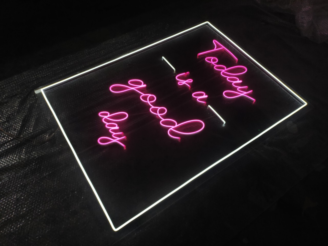 ป้ายไฟนีออนดัดled