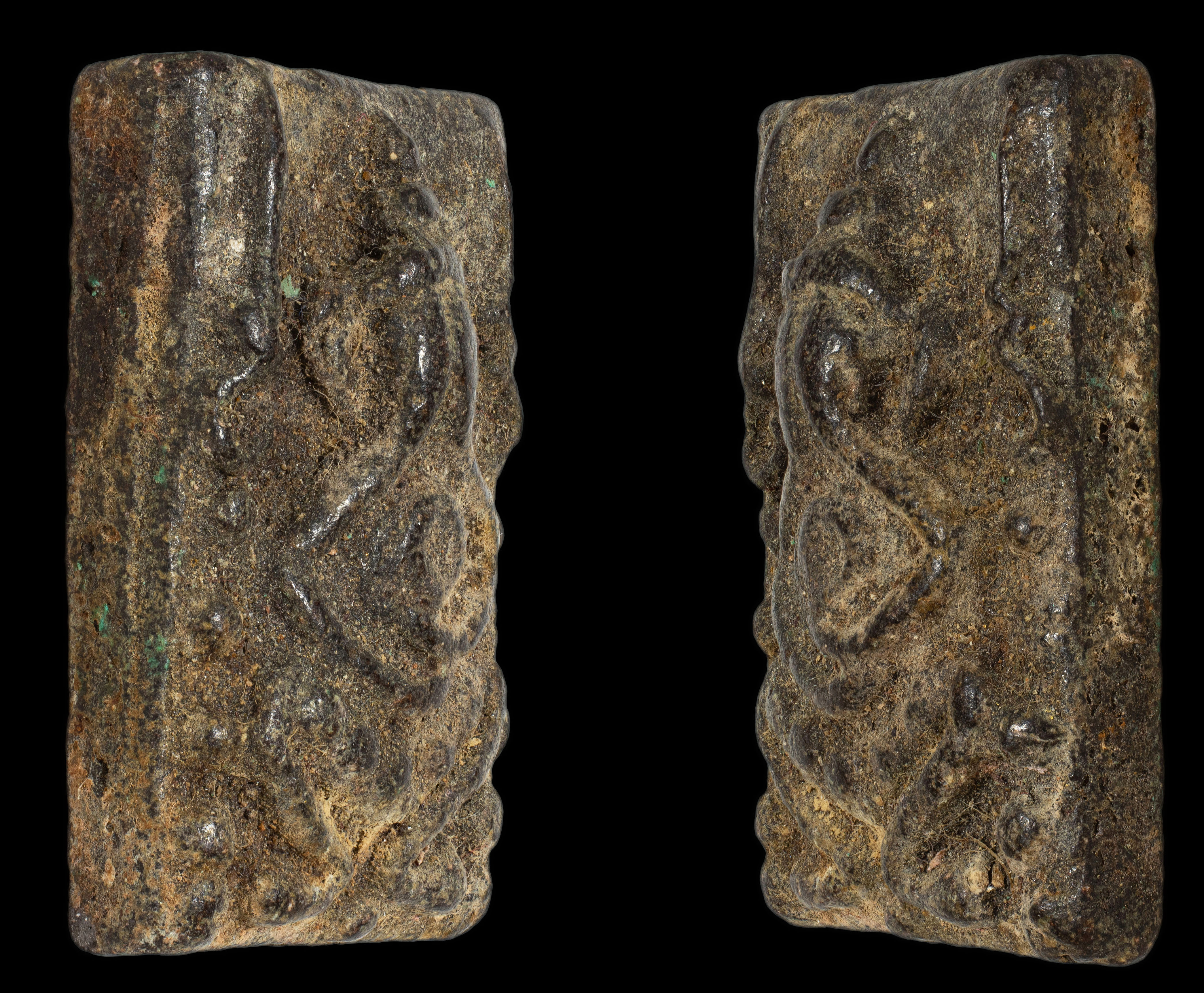 พระปิดตาพิมพ์สี่กรนั่งยอง หลวงปู่เทพโลกอุดร กรุวังสีทา เนื้อผงใบลานผสมว่าน