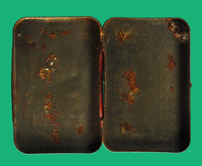 *33315 ตลับบุคส์แล็ก กล่องเล็ก จะหายากกว่ากล่องใหญ่ ยุค พ.ศ. 24XX ฝาปิดเปิดสมบูรณ์ไม่เสีย 17