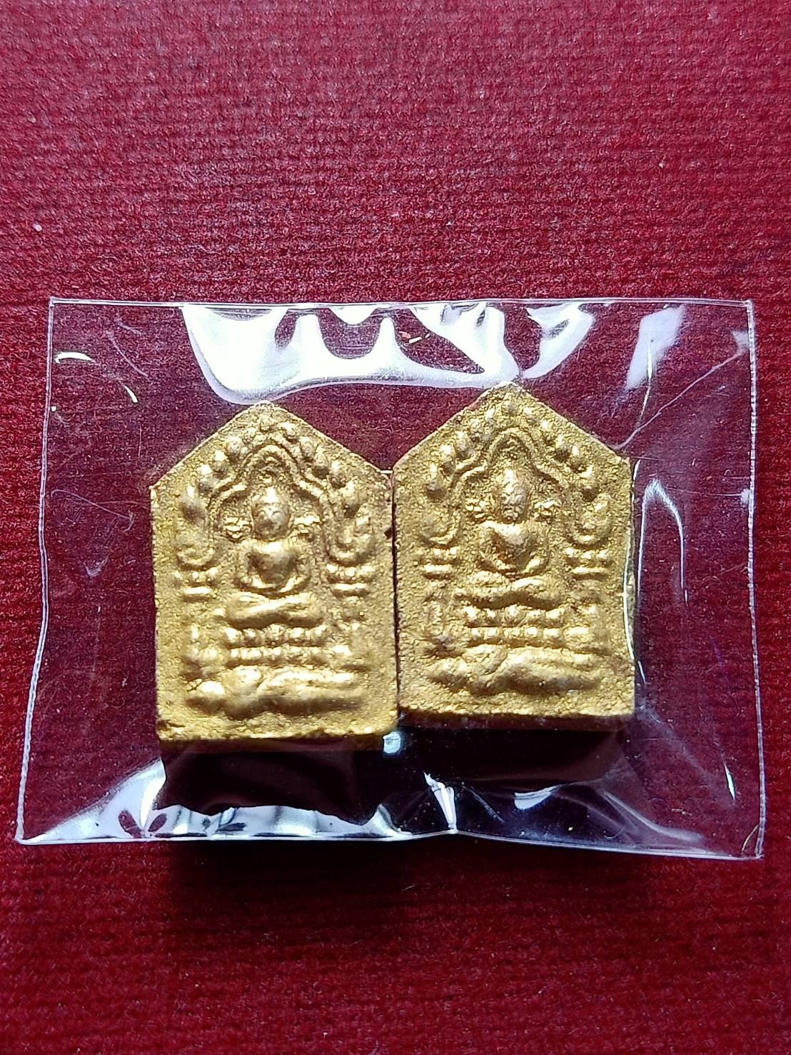 พระขุนแผนหลวงพ่อคูณ พิมพ์เล็ก วัดบ้านไร่ จ.นครราชสีมา ชุด 2 องค์ (SKU-13128)