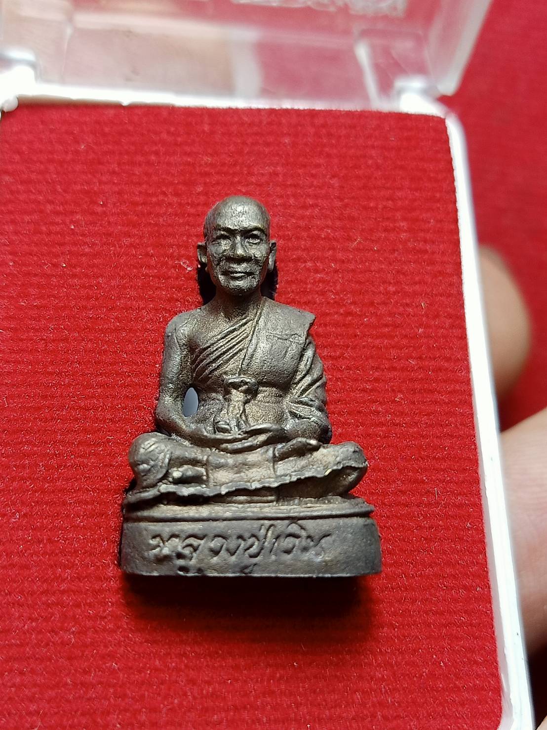 รูปหล่อปั้ม หลวงปู่เวิน วัดศรีสำราญ จ.อุดรธานี ปี 2557 พร้อมกล่อง (SKU-09168)