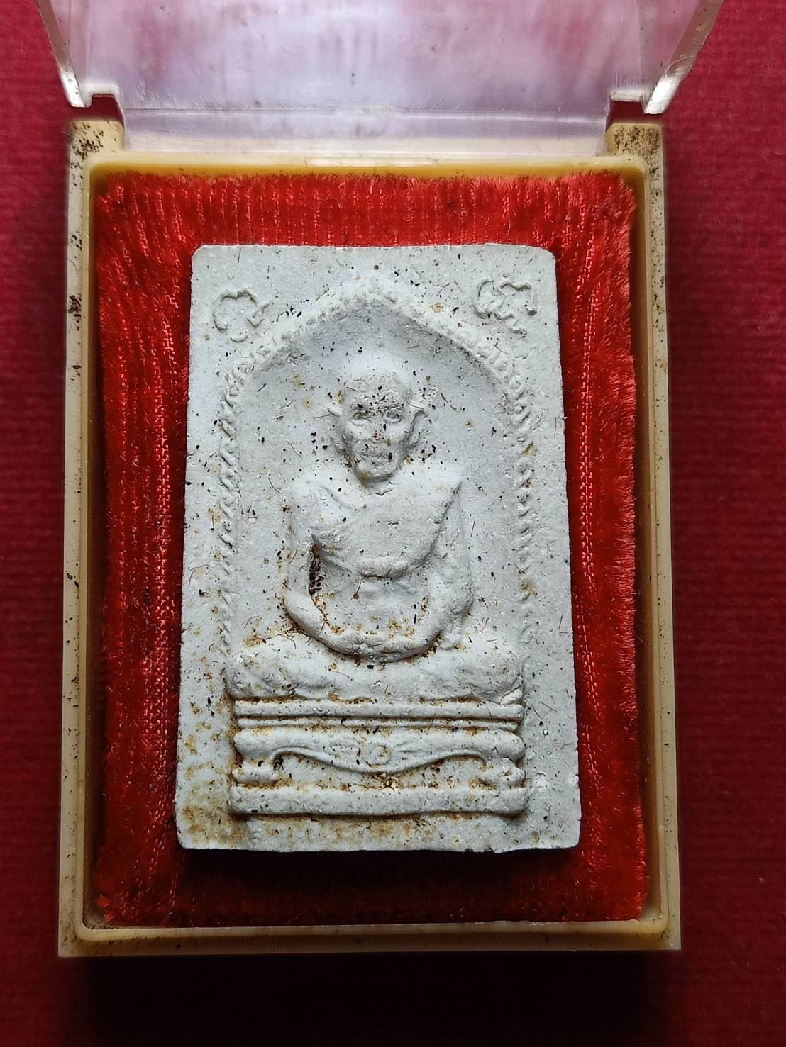 รูปเหมือนเนื้อผง หลวงพ่อเอีย กิตติโก วัดบ้านด่าน จ.ปราจีนบุรี พร้อมกล่อง (SKU-08606)