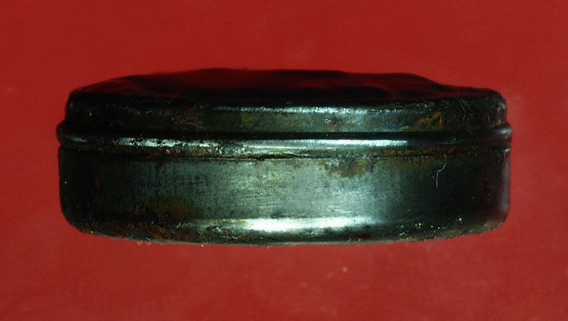 *30301 ตลับสีผึ้งเก่า ของหลวงพ่อทาบ วัดกระบกขึ้นผึ้ง ระยอง สภาพฝาล็อกติดแน่นเปิดไม่ได้ 12