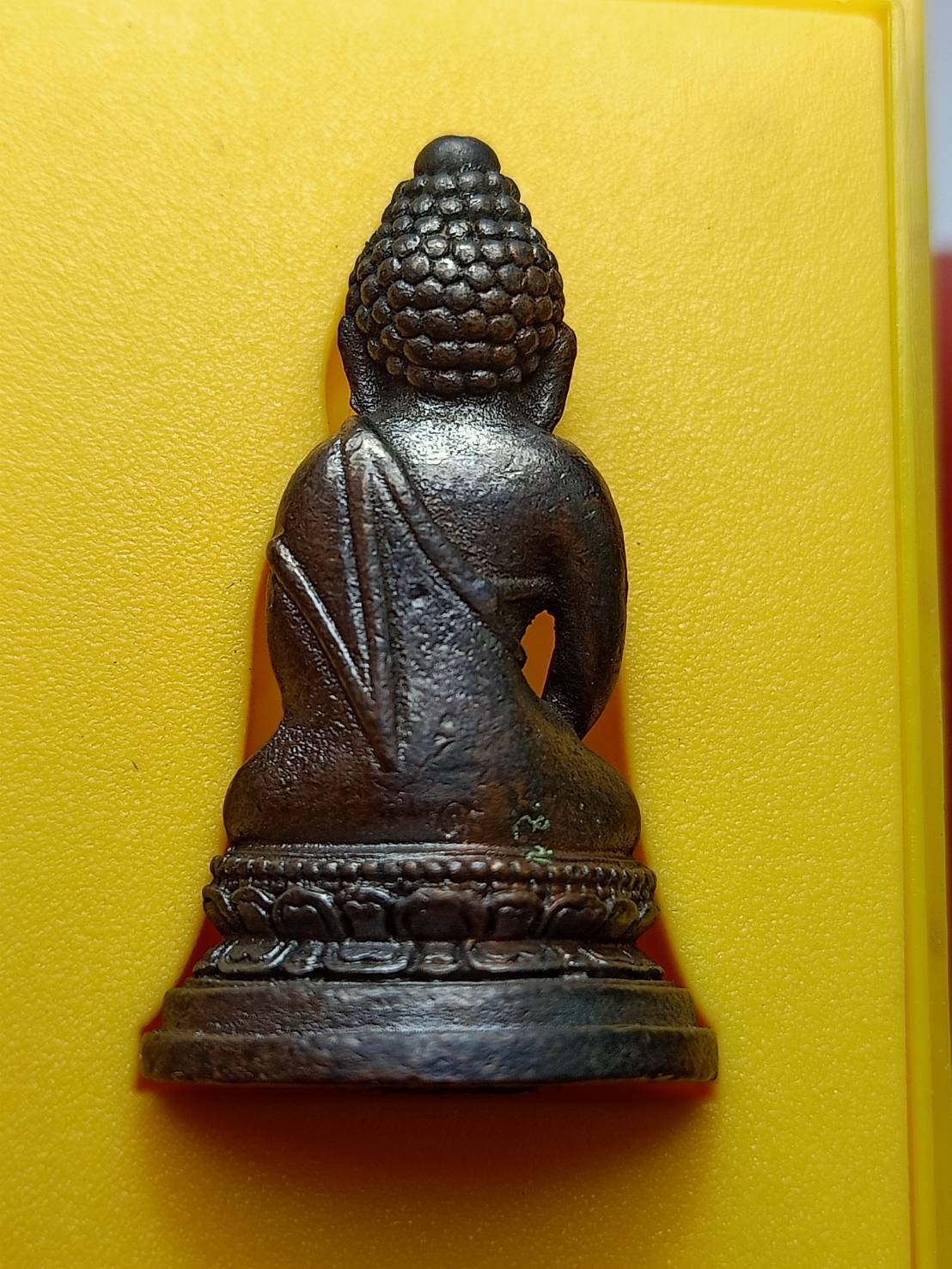 พระกริ่ง 72 พรรษา รัชกาลที่ 9 พระพุทธนวมมหาราชายุจฉับปริวัตนมงคล พร้อมกล่อง (SKU-12411)