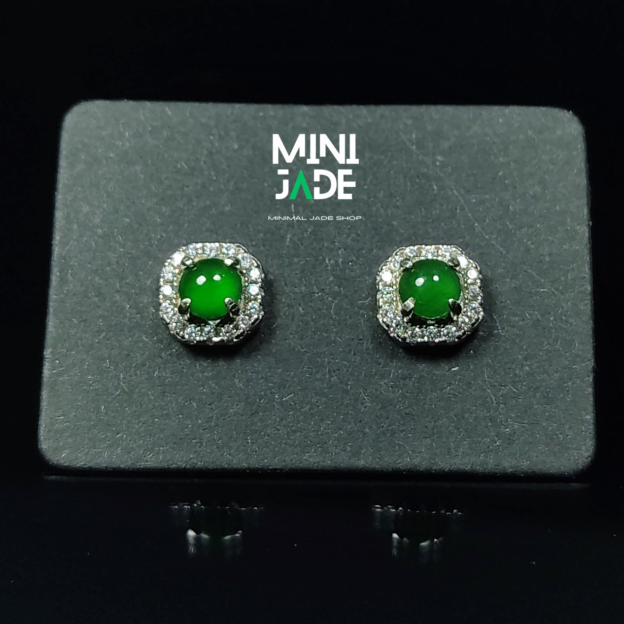 ต่างหูหยกjadeite เนื้อแก้วเขียวจักรพรรดิ ขนาด 4.5 มม