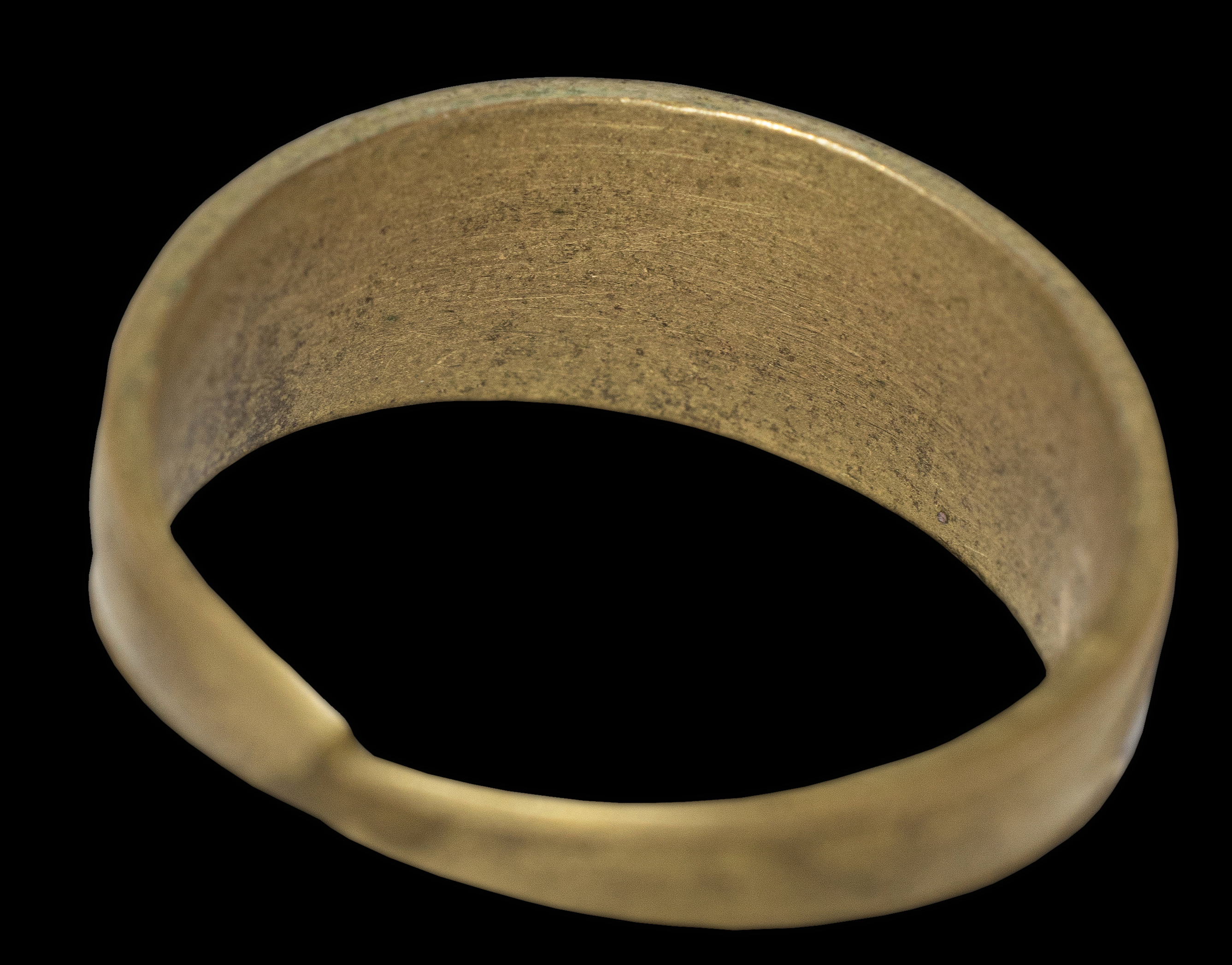 แหวนลงยาลายธงชาติ หลวงพ่อจง วัดหน้าต่างนอก อยุธยา ปี 2495