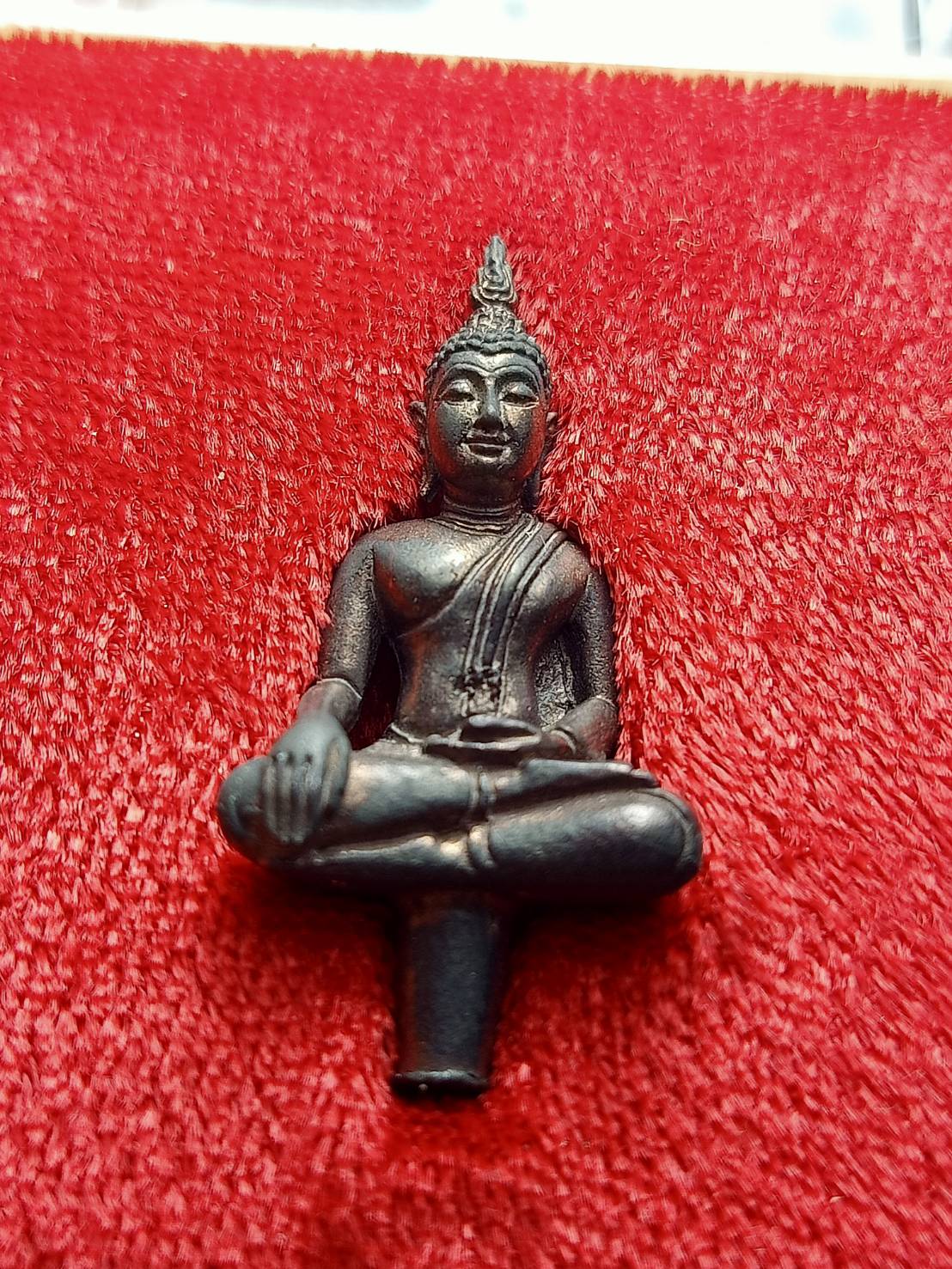 พระยอดธงหลวงพ่อคูณ รุ่นคูณมหากุศล วัดบ้านไร่ จ.นครราชสีมา ออกวัดพระศรีรัตนศาสดาราม พร้อมกล่อง (SKU-12926)