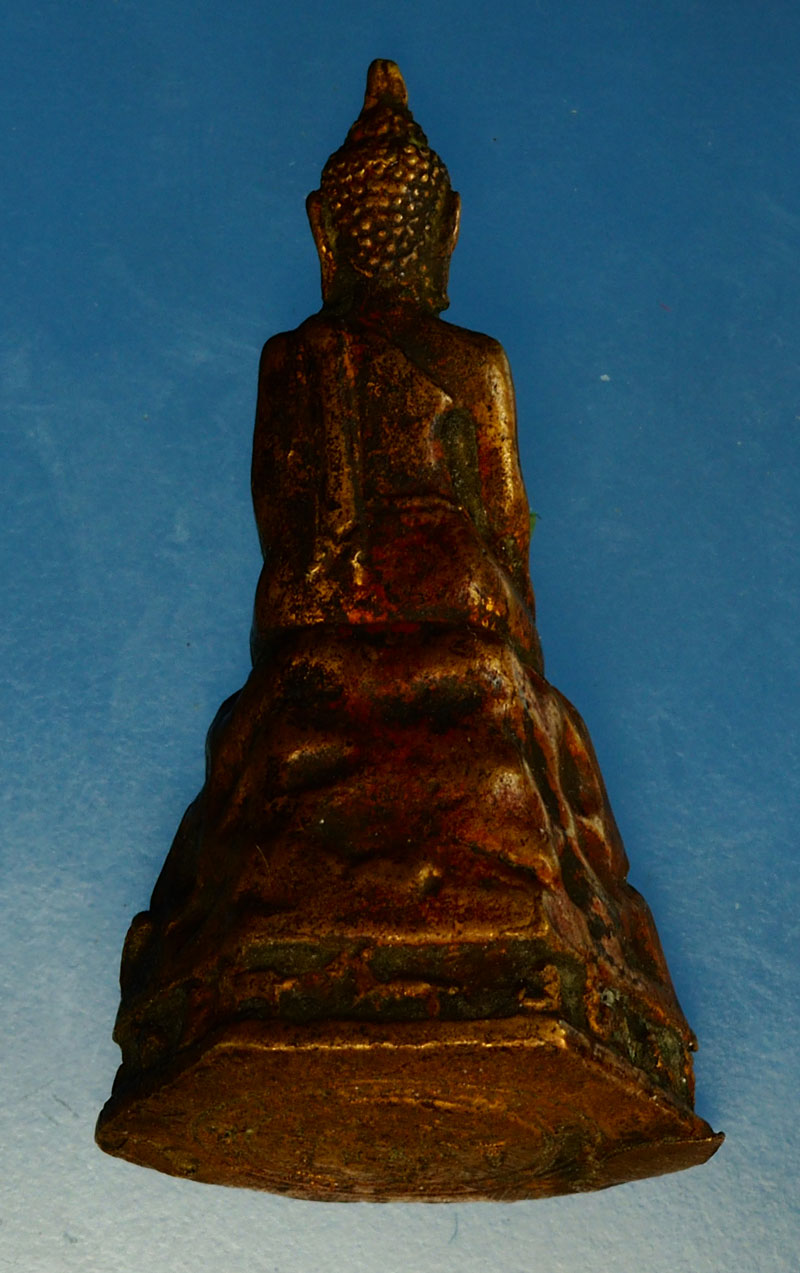 *28328 พระพุทธปางห้อยพระบาท ใต้ฐาน มีตรามงกุฎฉัตร 3 ต้น ไม่ทราบที่และปีสร้าง 3