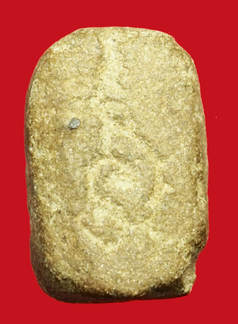 ขายแล้ว*36390 พระผงไม่ทราบที่ หลังยันต์ เนื้อเหมือนกระผงกระดูกผี เก่าพอมีอายุ 9