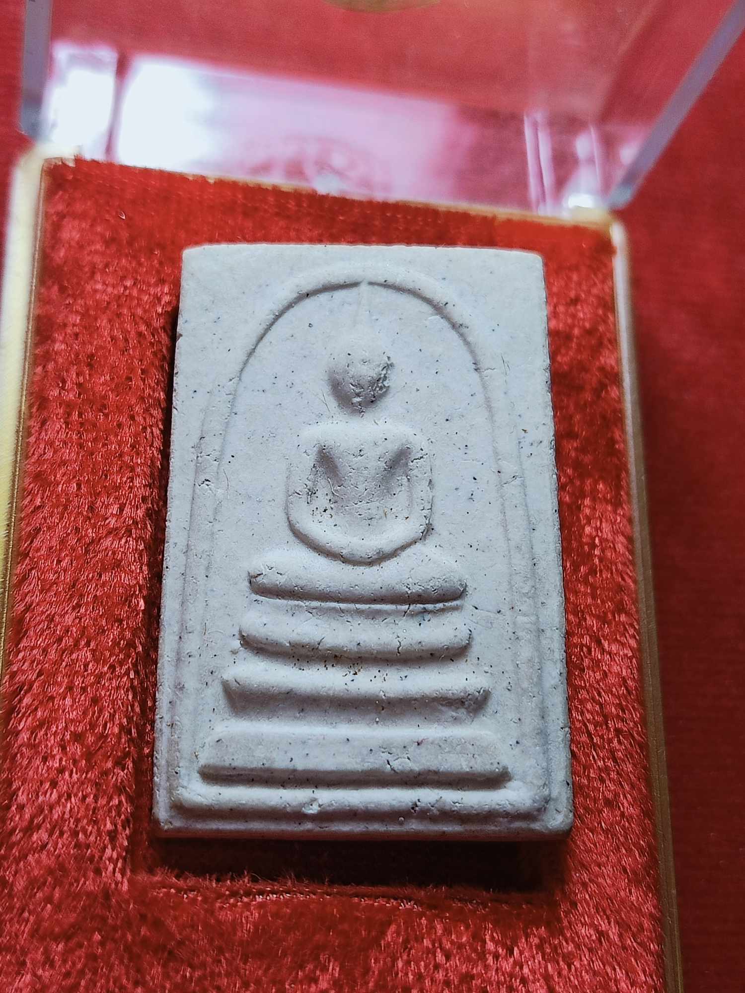 พระสมเด็จอนุสรณ์ 122 ปี สมเด็จพระพุฒจารย์โต วัดระฆังโฆสิตาราม กทม. ปี 2537 พร้อมกล่อง (SKU-03643)