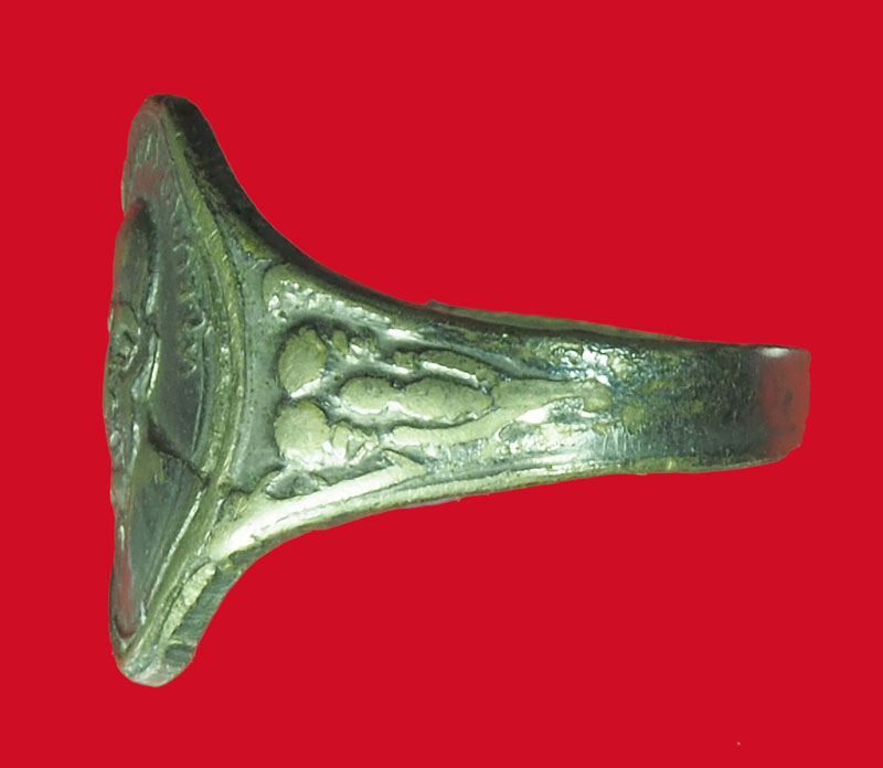 *33591 แหวนหลวงปู่ทวด วัดช้างไห้ เนื้ออัลปาก้า ชุบนิเกิล ไม่ทรา่บปี 11