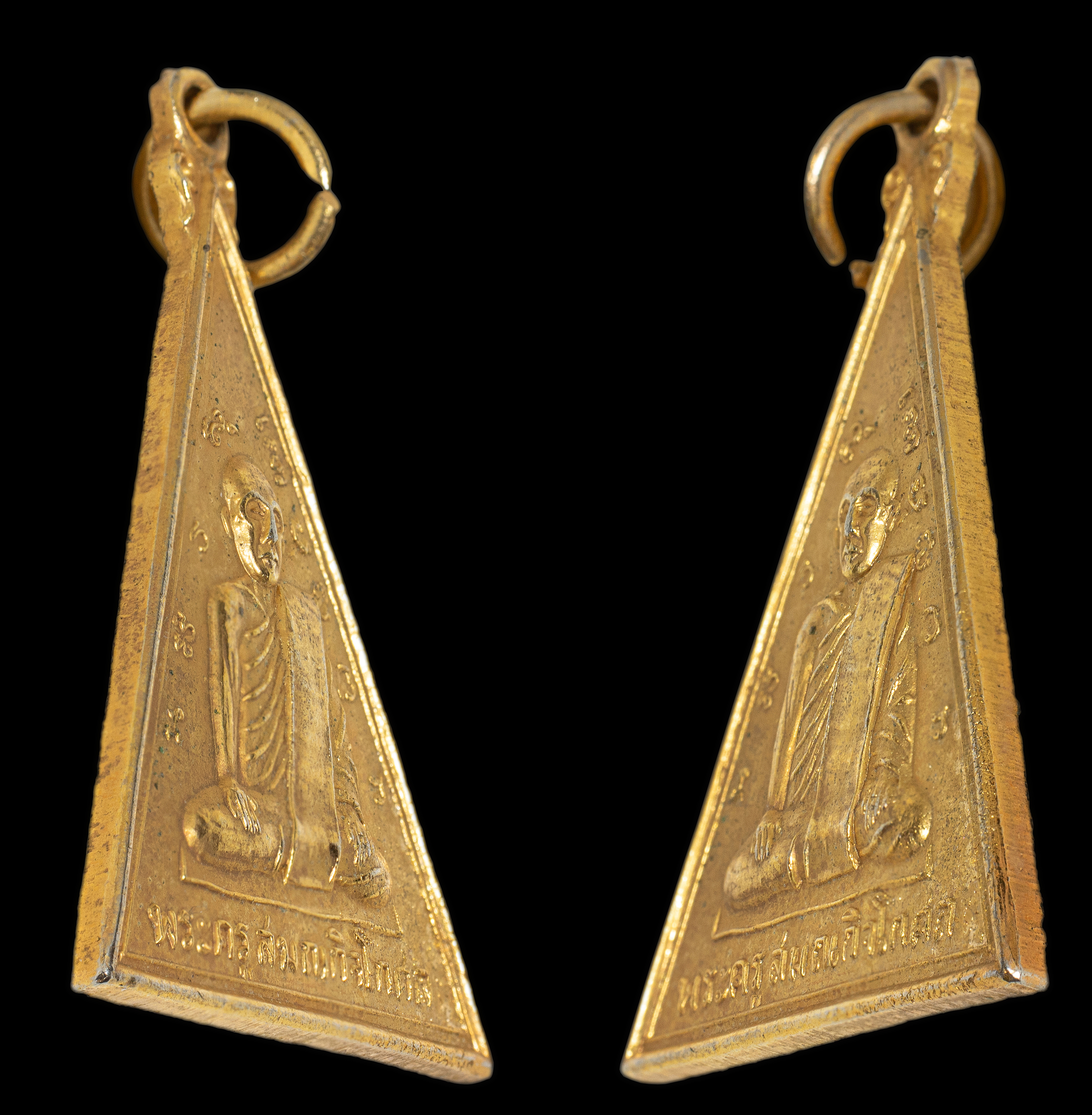 เหรียญหลวงปู่ทอง วัดหนองเลา มหาสารคาม เนื้อทองแดงกะไหล่ทอง ปี 2515