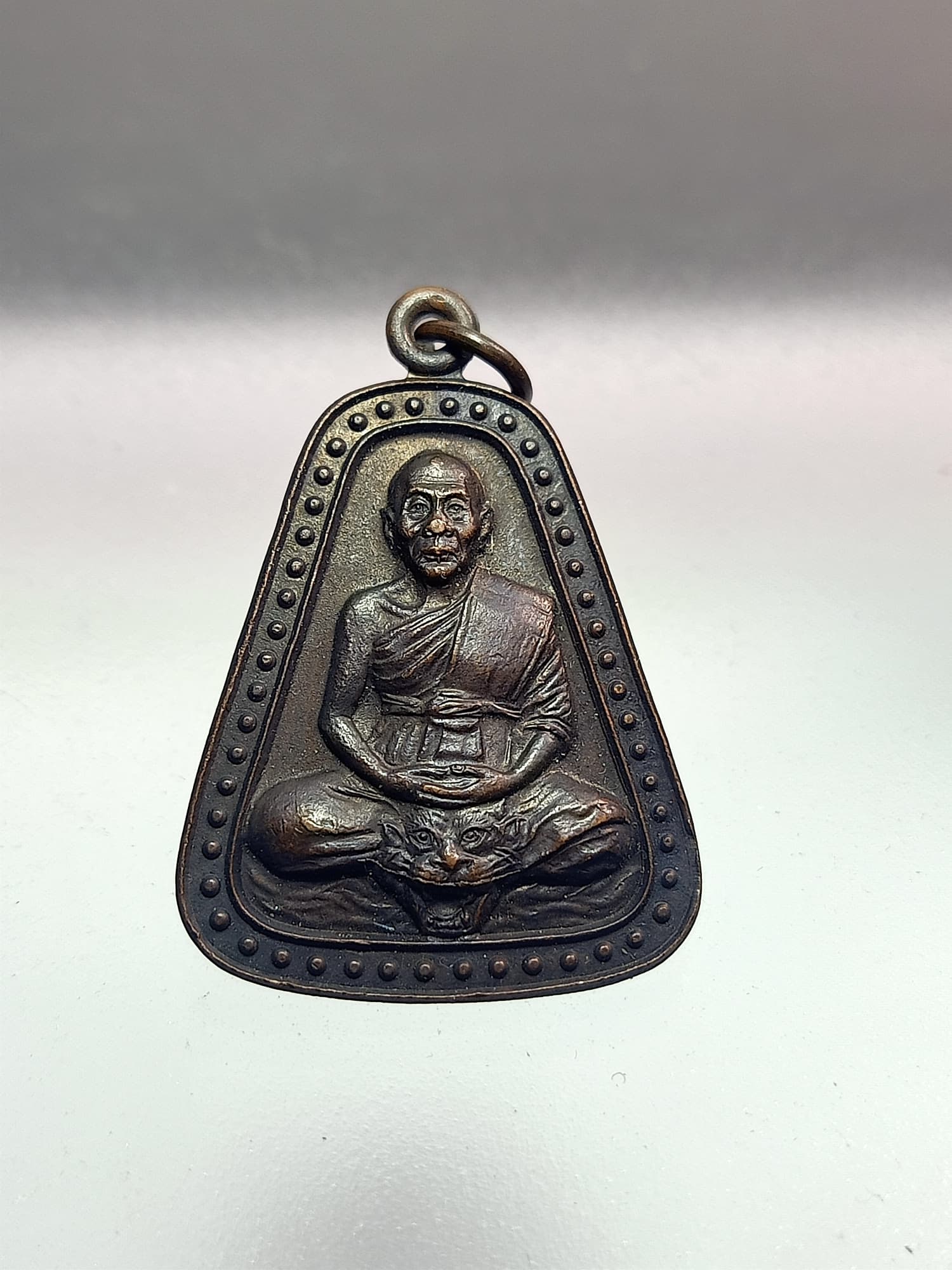 เหรียญจอบใหญ่ หลวงพ่อเพี้ยน วัดเกริ่นกฐิน ลพบุรี ปี51(SKU-00338)