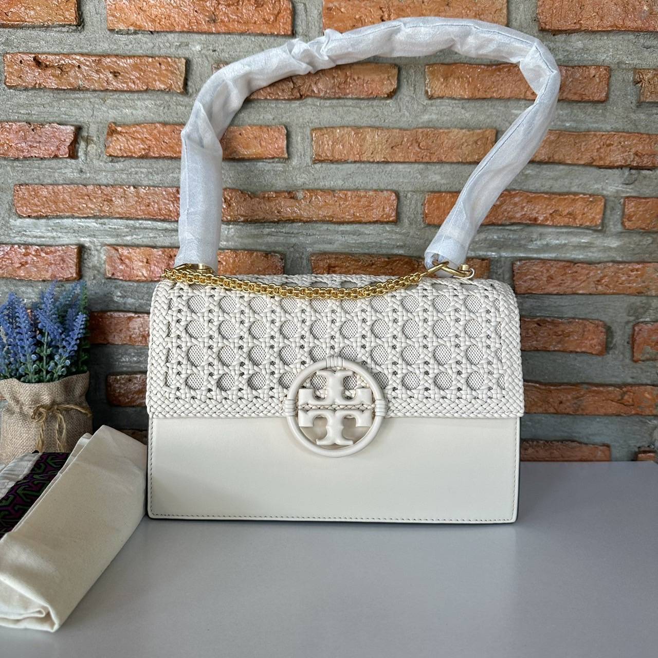 TORY BURCH MILLER BASKETWEAVE SHOULDER BAG