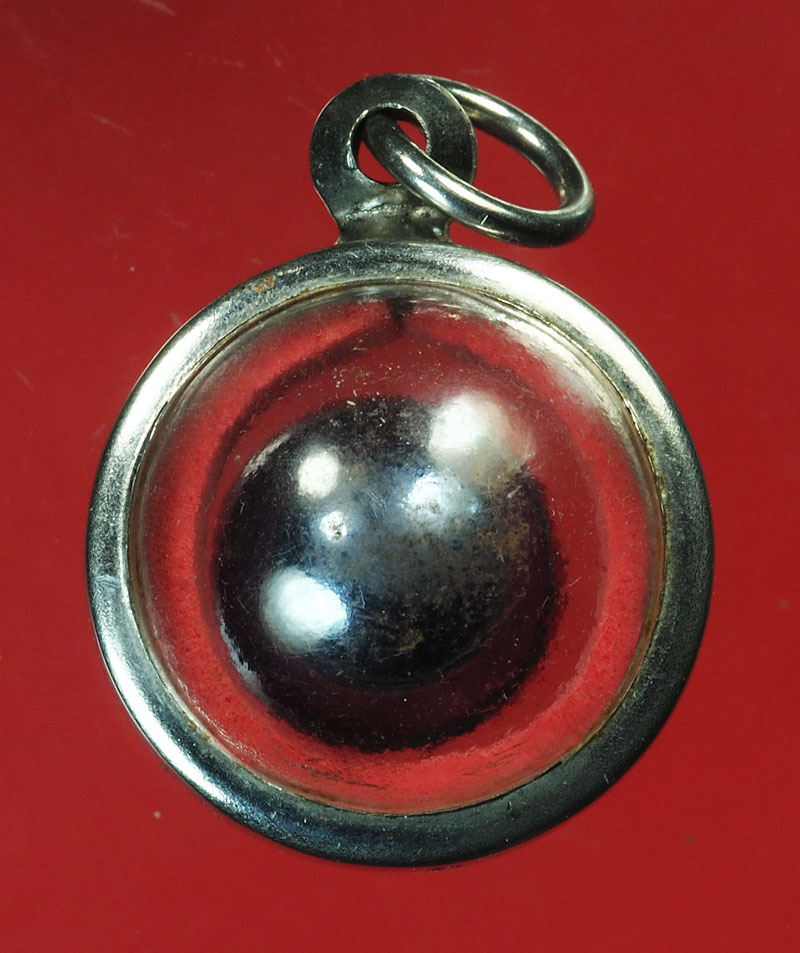 *28951 ลูกอมไม่ทราบที่และปีสร้าง อยู่ในกรอบสะแตนเลส 12