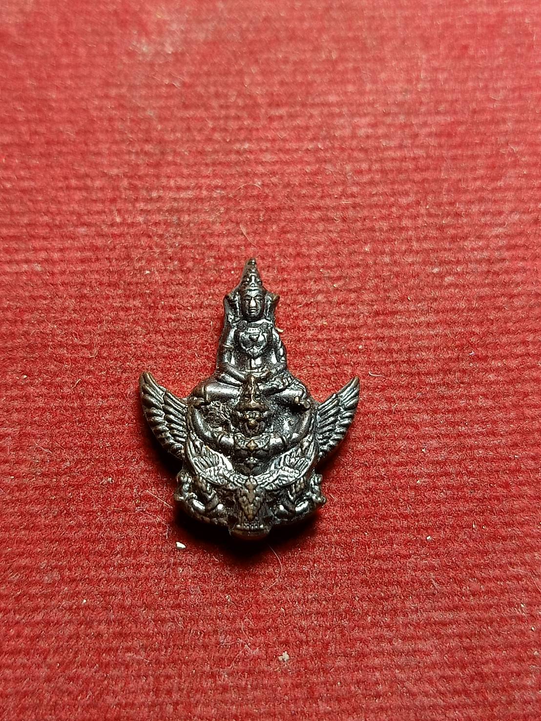 พระนารายณ์ทรงครุฑ หลวงปู่กาหลงเขี้ยวแก้ว วัดเขาแหลม จ.สระแก้ว (SKU-05718)