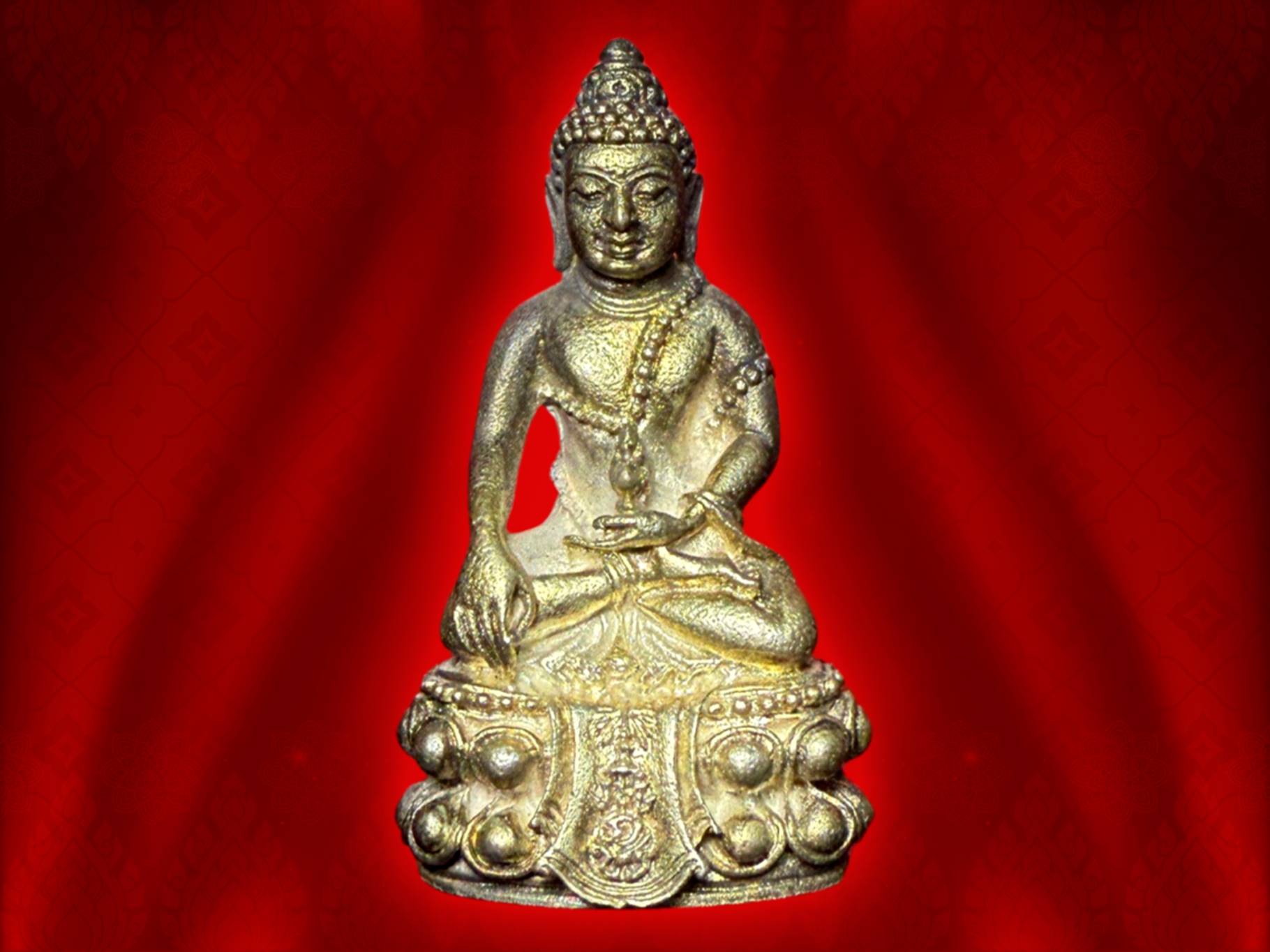 พระกริ่งคุ้มเกล้า (คุ้มเกล้ามหามงคล) ภปร. ปี 2524 พิธีใหญ่ เนื้อเงิน หายากสุดๆ ที่มีมาพร้อมกล่องแบบนี้ครับ กริ่งดังฟังชัด งามสุดๆ ในหลวง ร.๙ ทรงเททอง สมเด็จพระสังฆราชเจ้า กรมหลวงวชิรญาณสังวร (เจริญ สุวัฑฒโน) วัดบวรนิเวศวิหาร พระเกจิคณาจารย์และพระวิปัสสนาจ