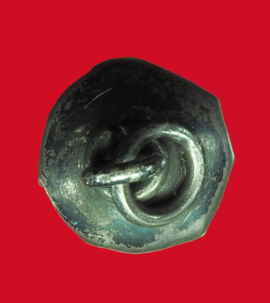 ขายแล้ว *33155 เม็ดพริกคหบดี หลวงพ่ออี๋ วัดสัตหีบ สุดยอดมหาเสน่ห์.. เนื้อเงิน 12