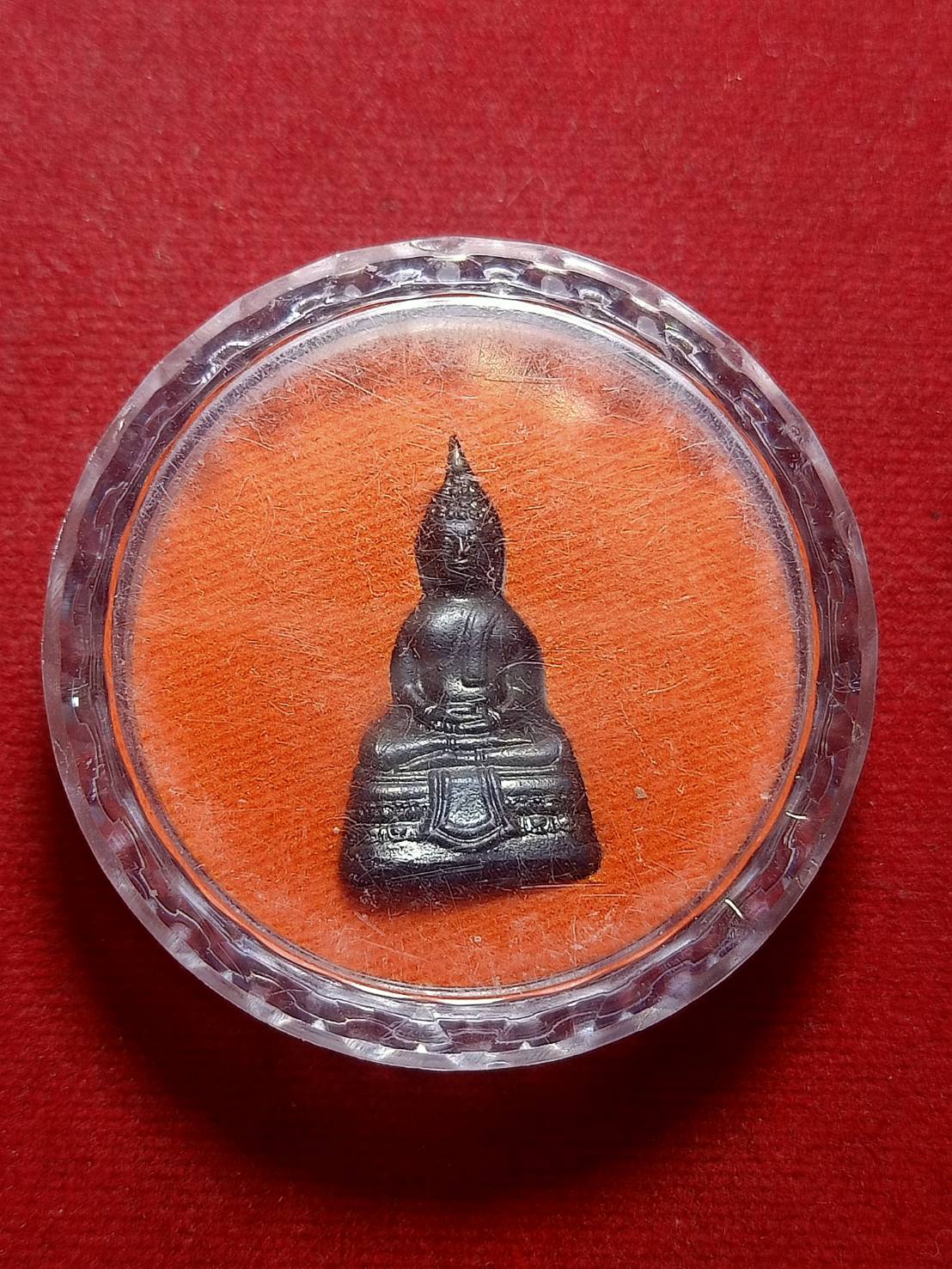 รูปหล่อหลวงพ่อโสธร วัดโสธรวรารามวรวิหาร จ.ฉะเชิงเทรา ปี 2555 (SKU-05886)