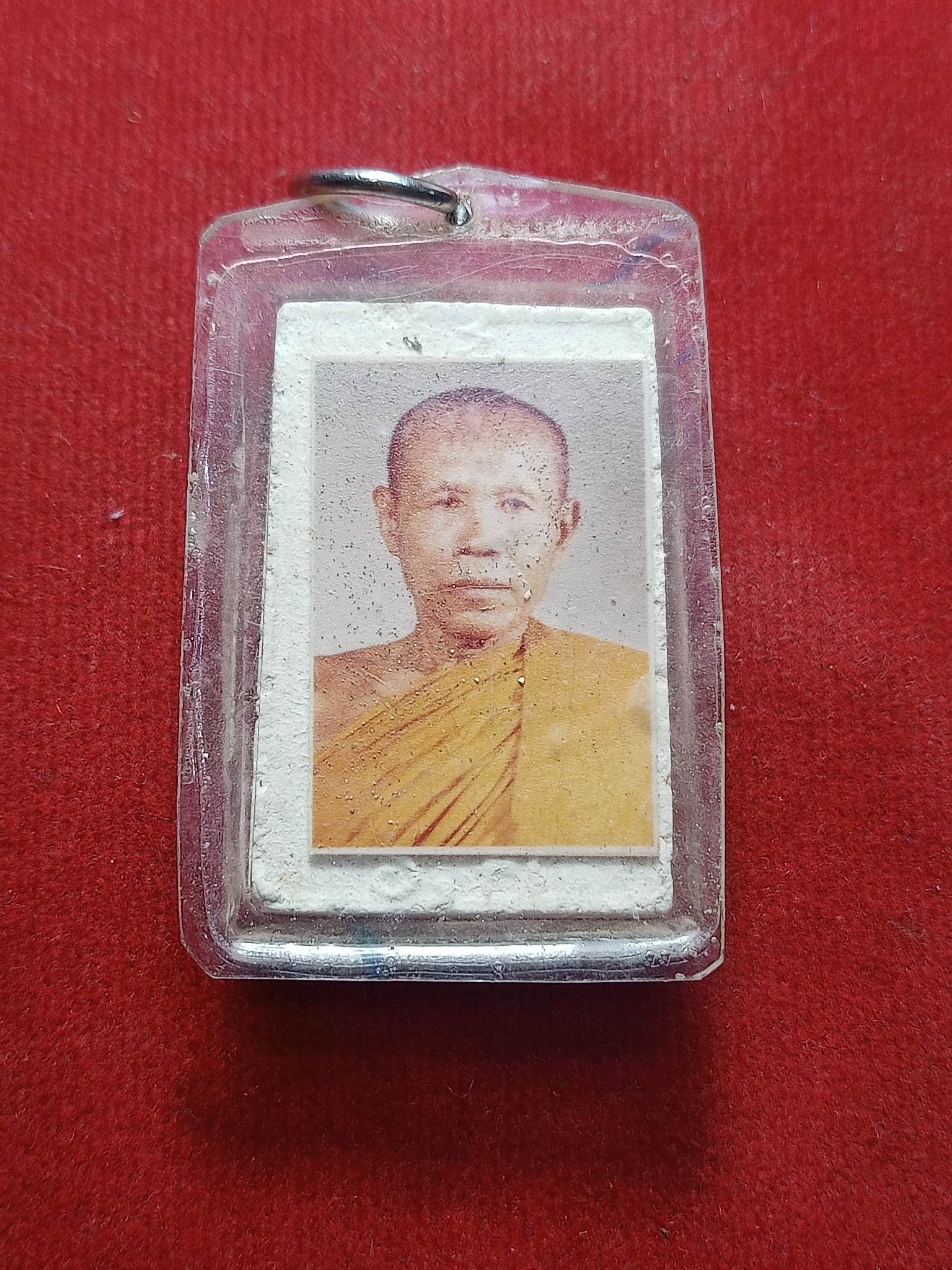 พระผงพระอธิการบุญเลิศ ฐานจาโร หลังรูปถ่าย วัดหัวเขา จ. ลพบุรี (SKU-02278)