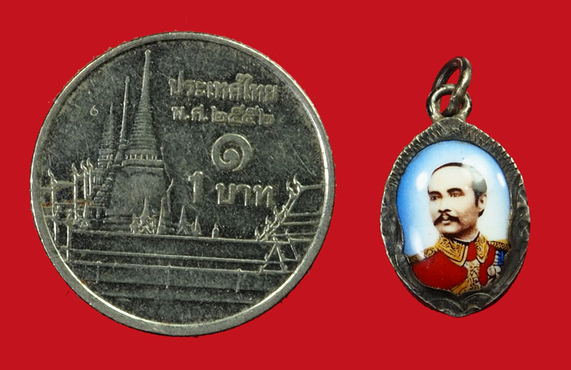 *35184 ล็อกเก็ตในหลวงรัชกาลที่ 5 เลี่ยมเงินเก่า ไม่ทราบที่และปีสร้าง 5