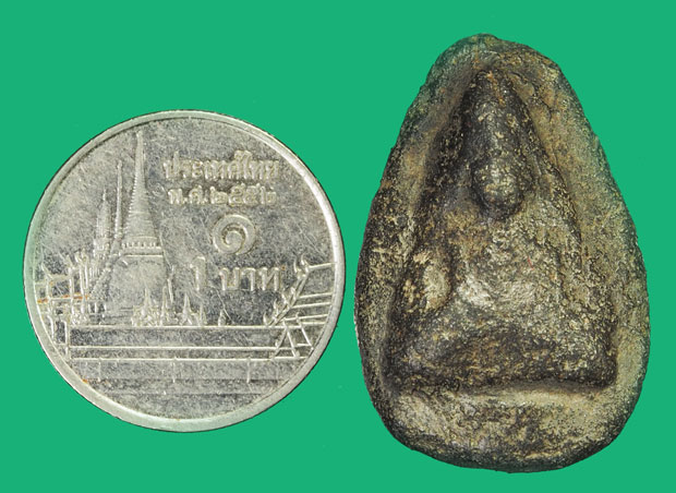 ขายแล้ว*35747 พระนางพญา ปีกกว้าง กรุวัดบ้านกล้วย สุโขทัย เนื้อดินดำ 13