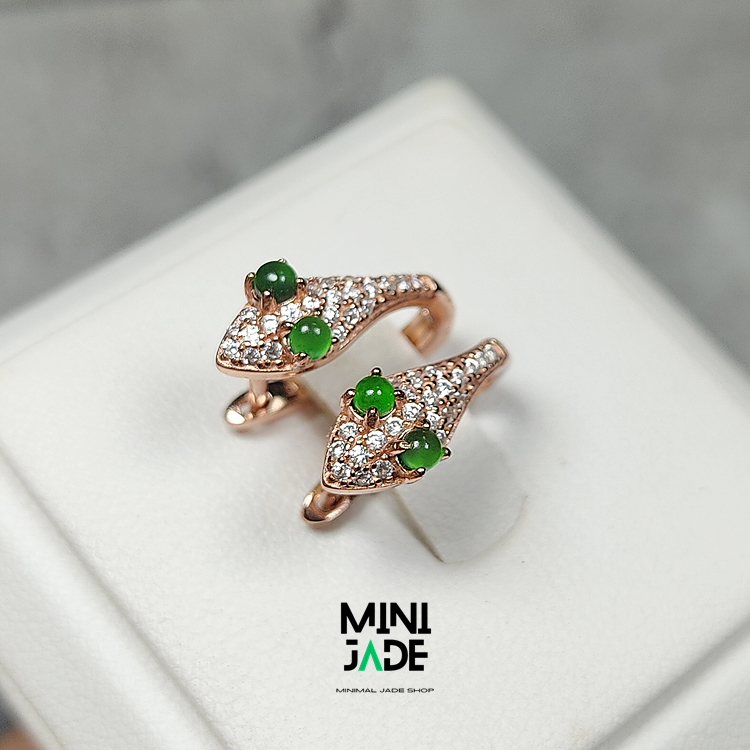 ต่างหูหยกjadeite เขียวใบตองเข้มเนื้อแก้ว