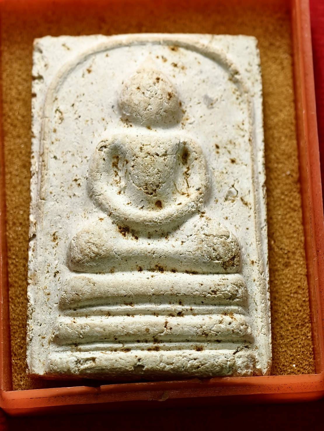 พระสมเด็จหลวงพ่อสุต วัดปฐมพานิช จ.ลพบุรีปี 2518 พร้อมกล่อง (SKU-13612)