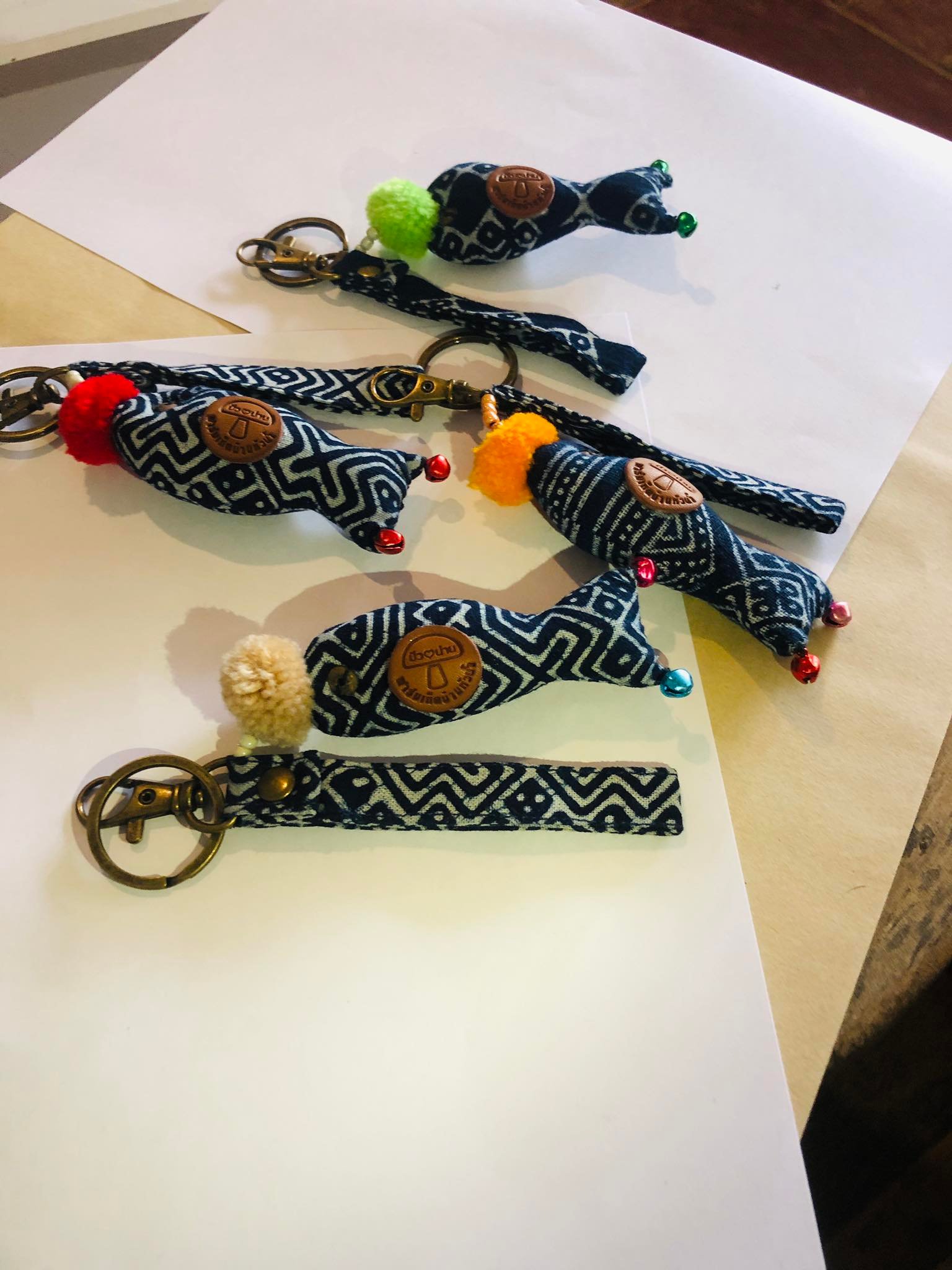 พวงกุญแจปลา ผ้าเขียนเทียน #ฟาร์มเห็ดบ้านหัวน้ำ