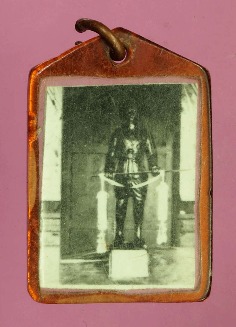 *27662 รูปถ่ายสองหน้า ไม่ทราบที่ เลี่ยมพลาสติกเก่า 4