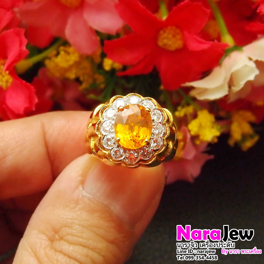 แหวนบุษราคัมชาย ล้อมเพชรแท้ บุษราคัม ซีลอน สี Vivid Yellow Sapphire พร้อมใบเซอร์สถาบันอัญมณี GBL หลุดจำนำ