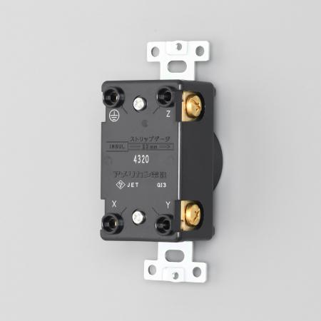 4310-L14 NEMA L14-30 AMERICAN DENKI ปลั๊กตัวเมียฝังขาล็อก 3P 30A 125/250V