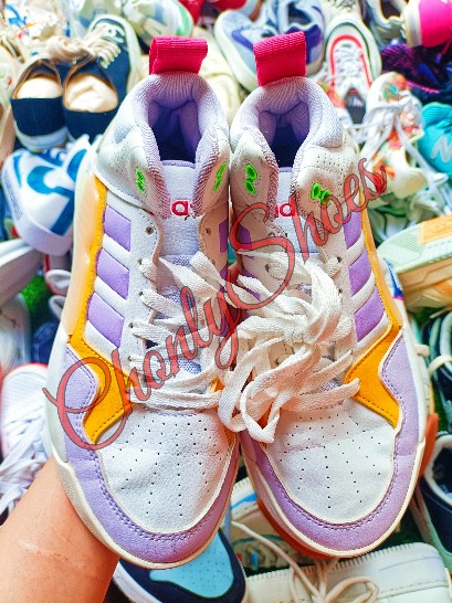 second hand shoes