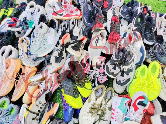 second hand sneakers