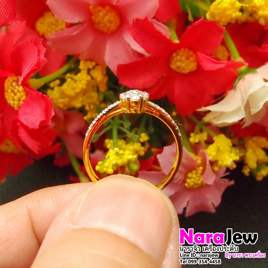 แหวนเพชร รูปดอกไม้ เพชรแท้รวม 30 ตัง