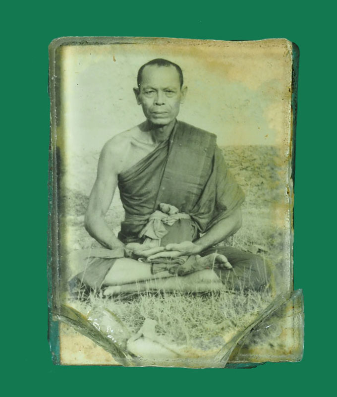 *30554 รูปถ่ายหลังยันต์ หลวงพ่อสะเดา วัดหนองนมวัว นครสวรรค์ เก่า 40