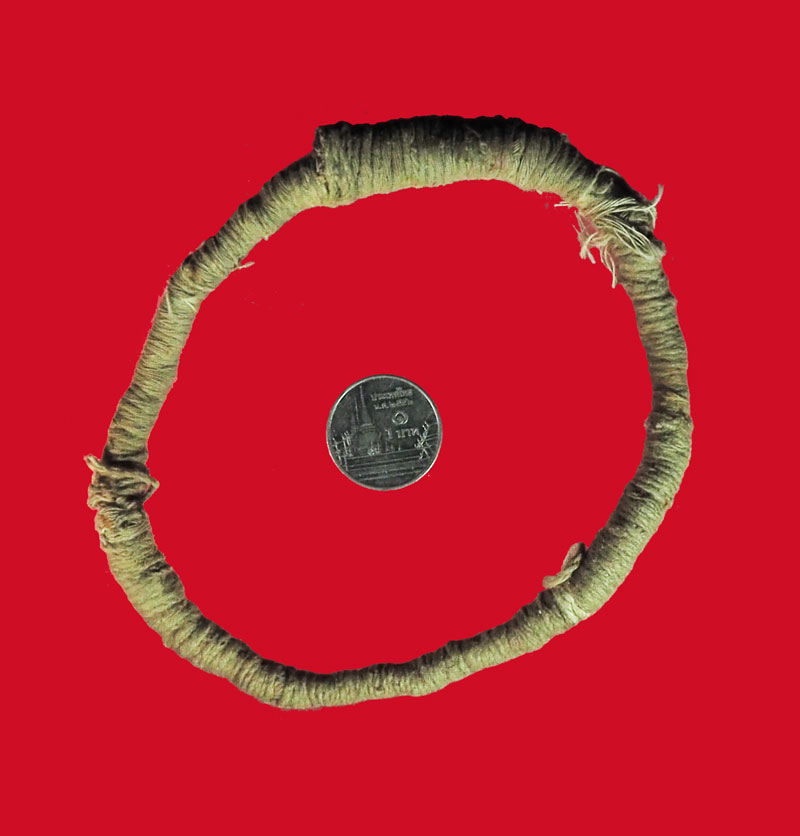 *32206 เชือกประคตแขน ด้ายผ้าห่อศพ เก่า ไม่ทราบที่และปีสร้าง 12