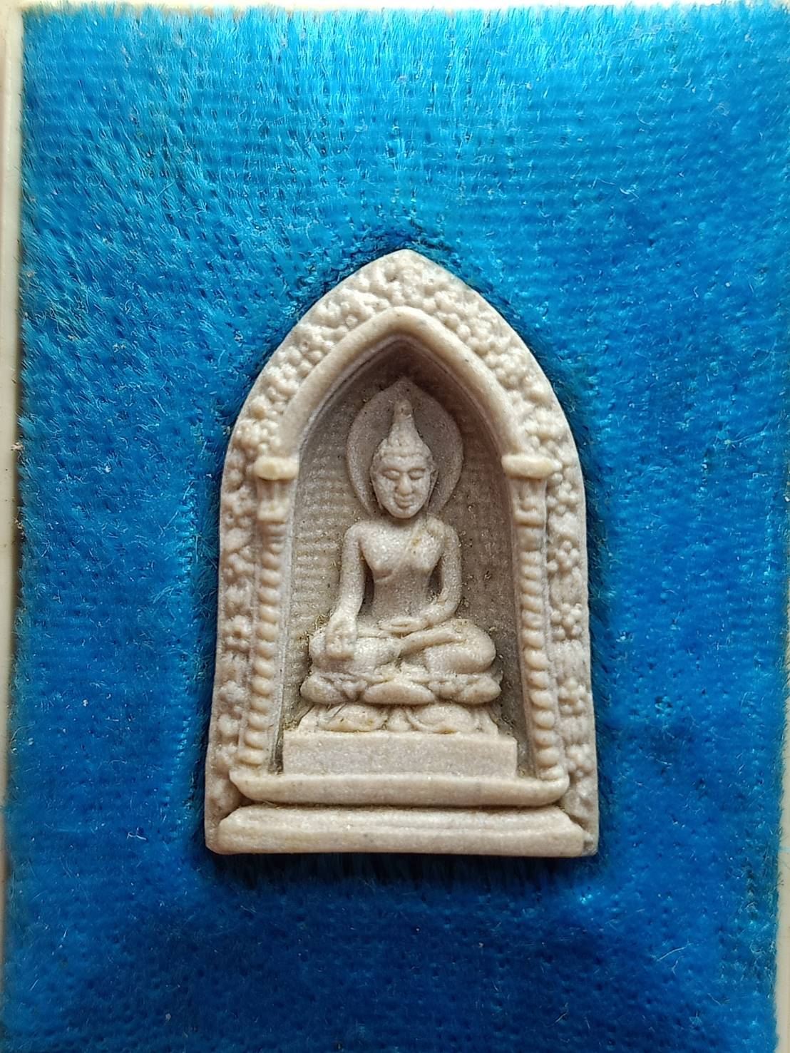 พระผงไพรีพินาศ บวรนิเวศวิหาร กทม. ปี 2530 พร้อมกล่อง (SKU-08913)