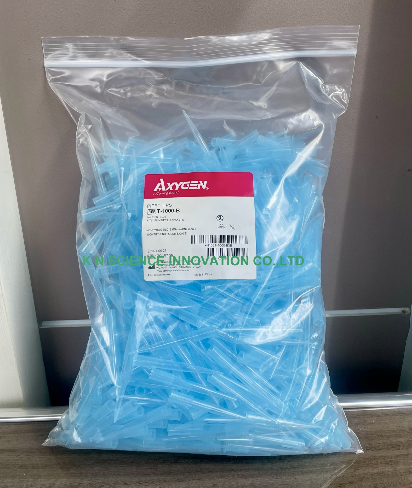 Pipette tips, 1000 µL ,Beveled, Blue, Nonsterile, 1000 Tips/Pack ยี่ห้อ Axygen T-1000-B
