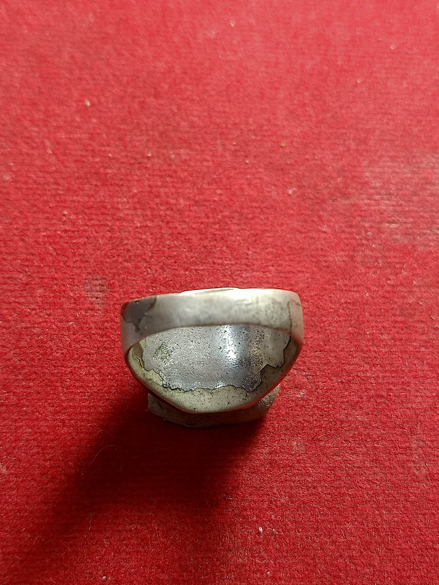 แหวนหน้าล็อกเก็ตหลวงพ่อโพธิ์ วัดพระศรีรัตนมหาธาตุ จ.สุพรรณบุรี (SKU-01518)