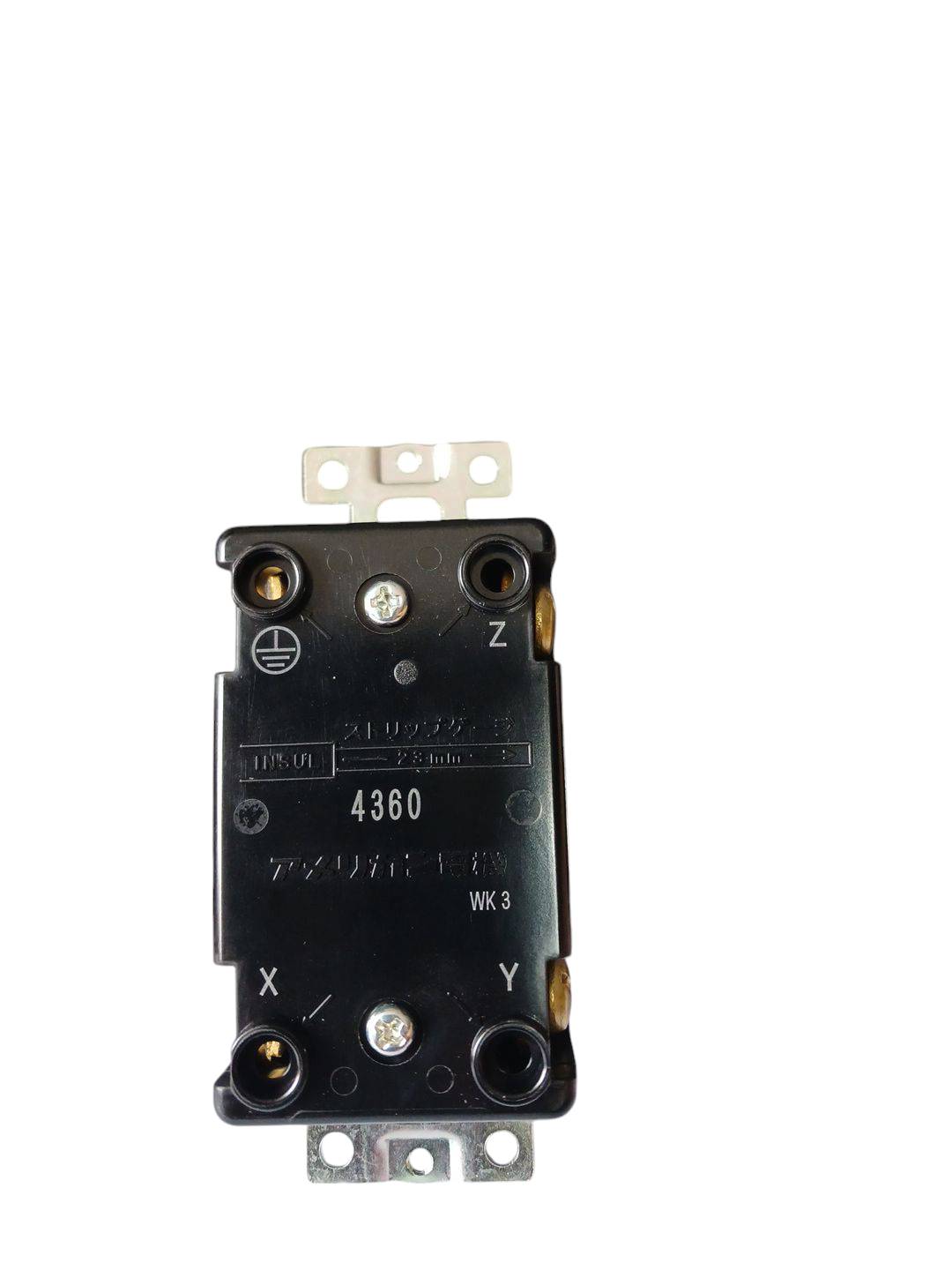 4360 AMERICAN DENKI ปลั๊กตัวเมียฝังขาล็อก 3P 30A 600V