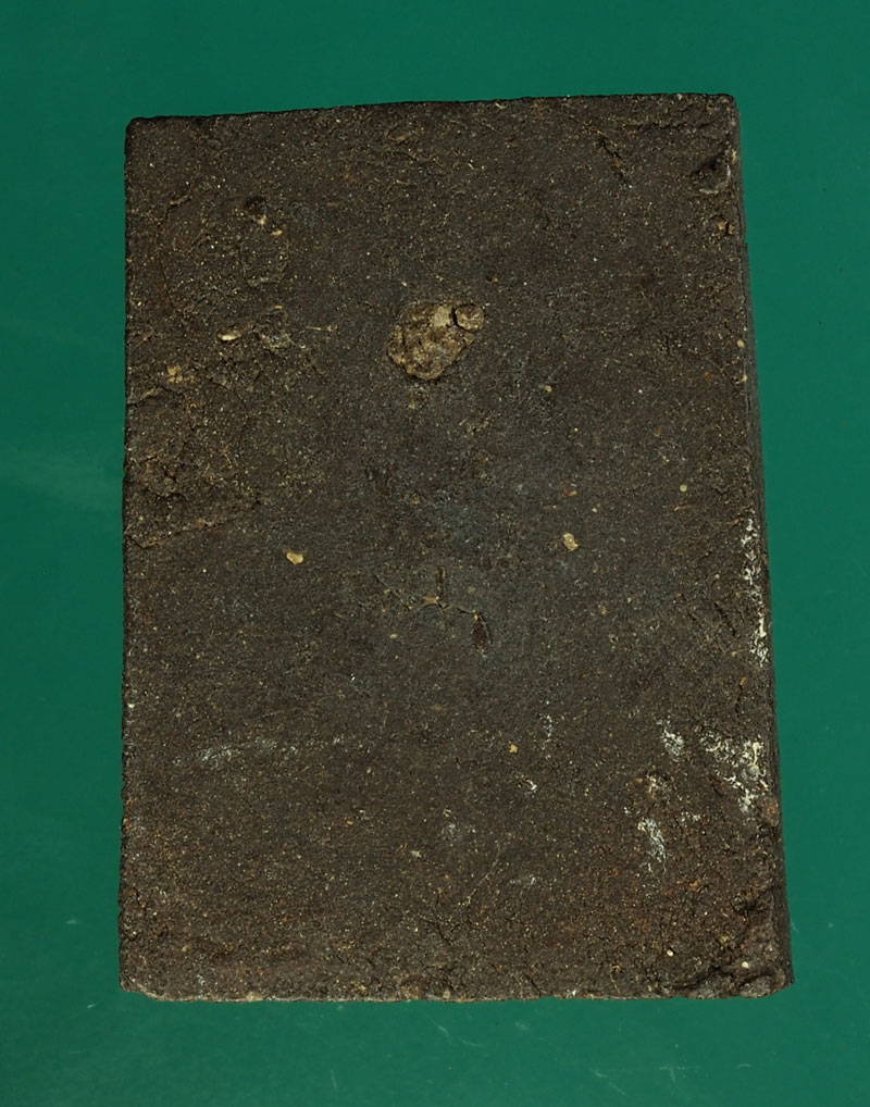 *28796 พระเนื้อผงน้ำมัน หลวงปู่มั่น ภูริทัตโต ไม่ทราบปี 9