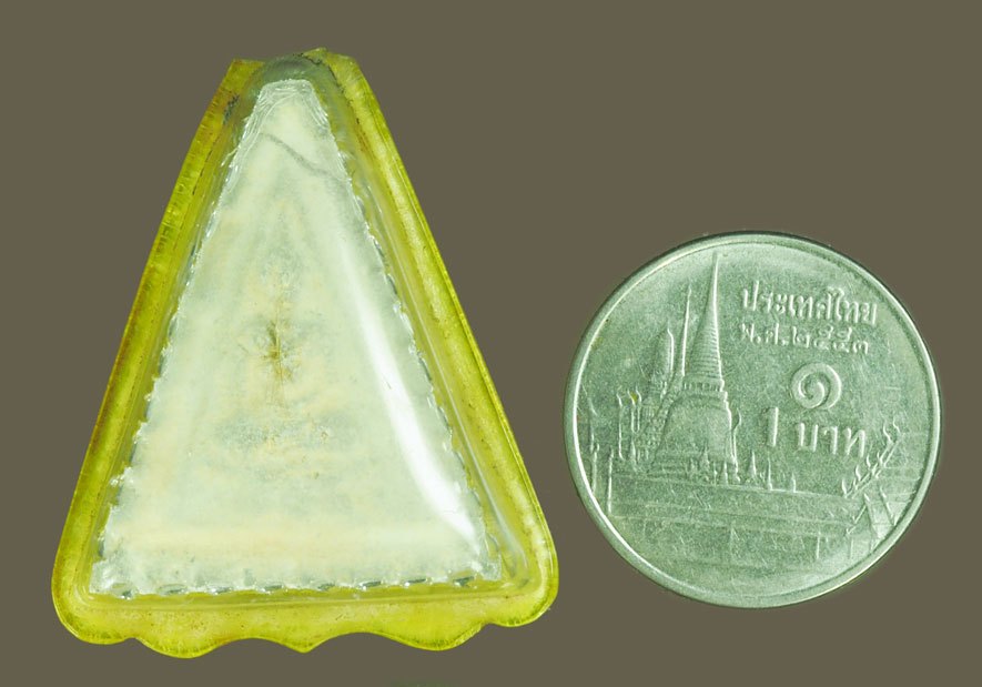 ขายแล้ว*39741 พระผง หลวงปู่เผือก พิมพ์นางพญา หลังยันต์ วัดกิ่งแก้ว จ.สมุทรปราการ ปี๒๔๙๖ กระเทาะมุมบนเล็กน้อย เลี่ยมพลาสติกเก่าหลายสิบปี 77