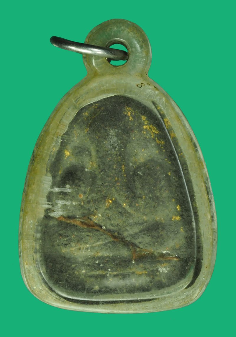 *40169 พระปิดตาหลังยันต์น้ำเต้า เนื้อผงผสมว่าน พระหักมีซ่อม เลี่ยมพลาสติกเก่าหลายสิบปี ไม่ทราบที่ 6